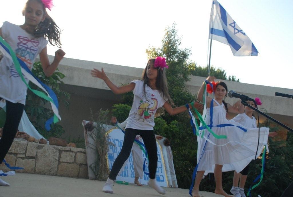 תמונות מטקס שבועות 2011