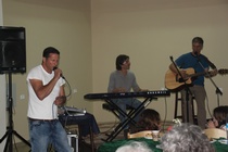 ערב שירה בציבור_שכניה 2012