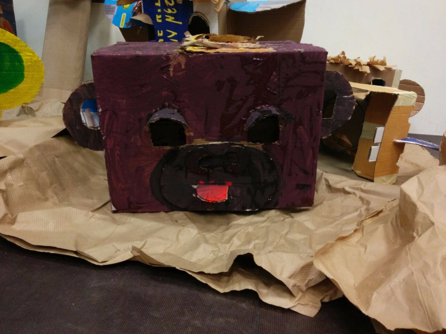 סדנא להכנת בובות קרטון בהנחיית אורלי וייסבורד