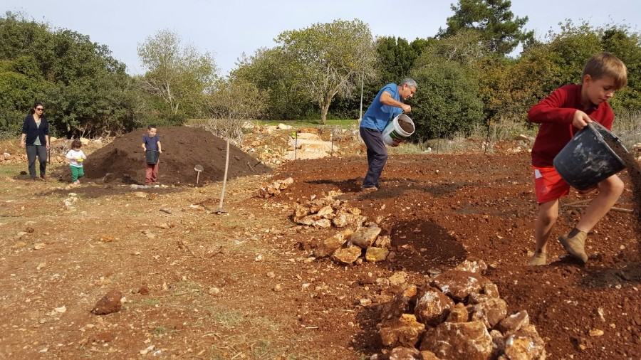 הקמת הגינה 2017