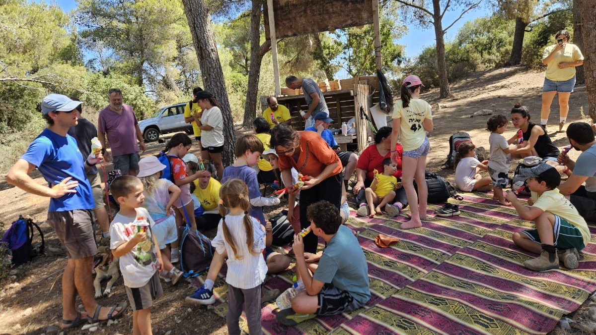 שכניה חוגגת 45 - טיול ישובי 13.9.2025